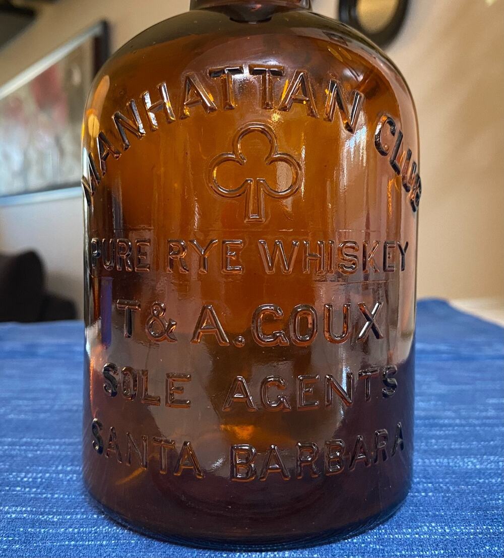Vtg Old Manhattan Club Santa Barbara CA Amber Western Whiskey Bottle T&A Goux
